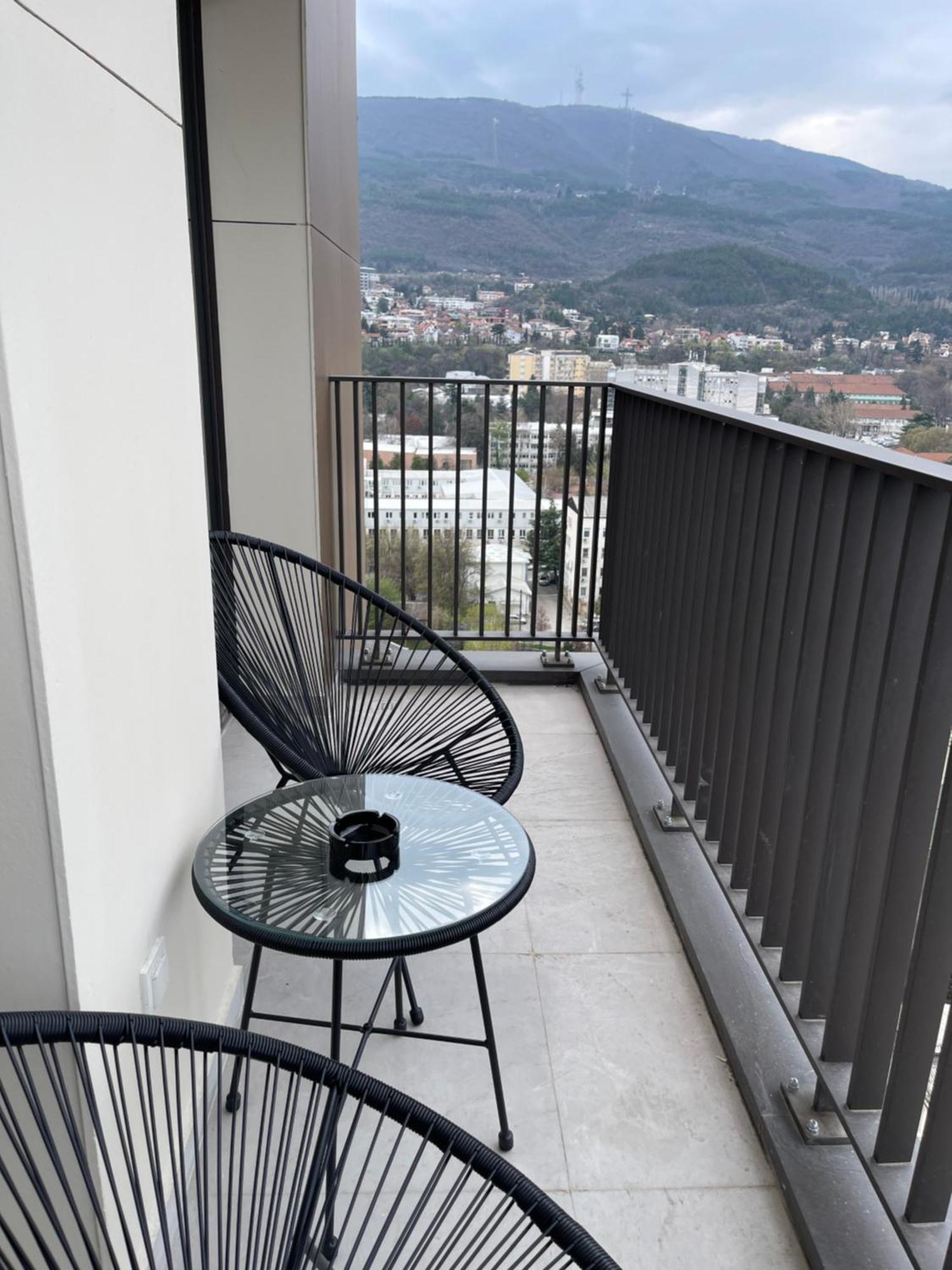 180° View Apartment In Diamond Building Skopje Extérieur photo