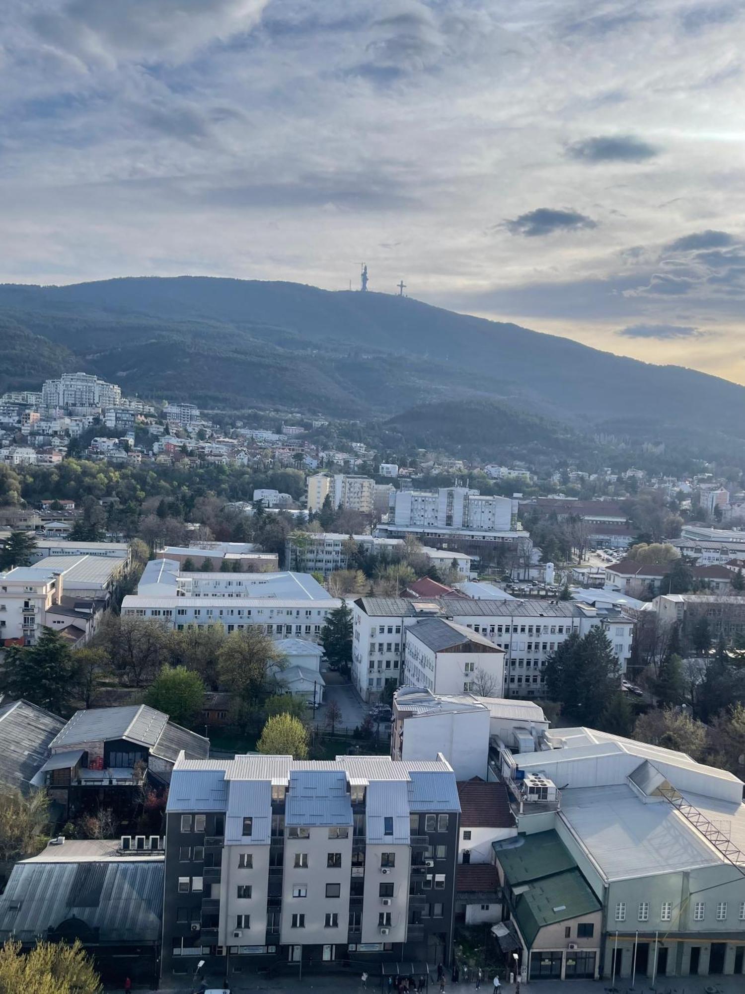 180° View Apartment In Diamond Building Skopje Extérieur photo