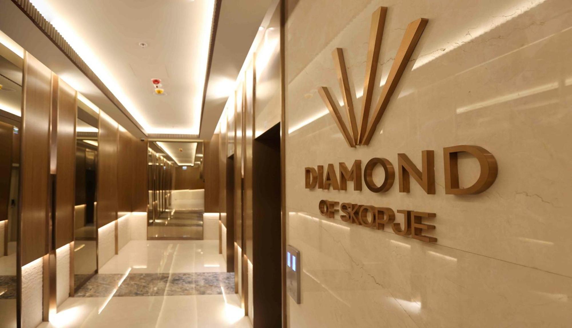 180° View Apartment In Diamond Building Skopje Extérieur photo