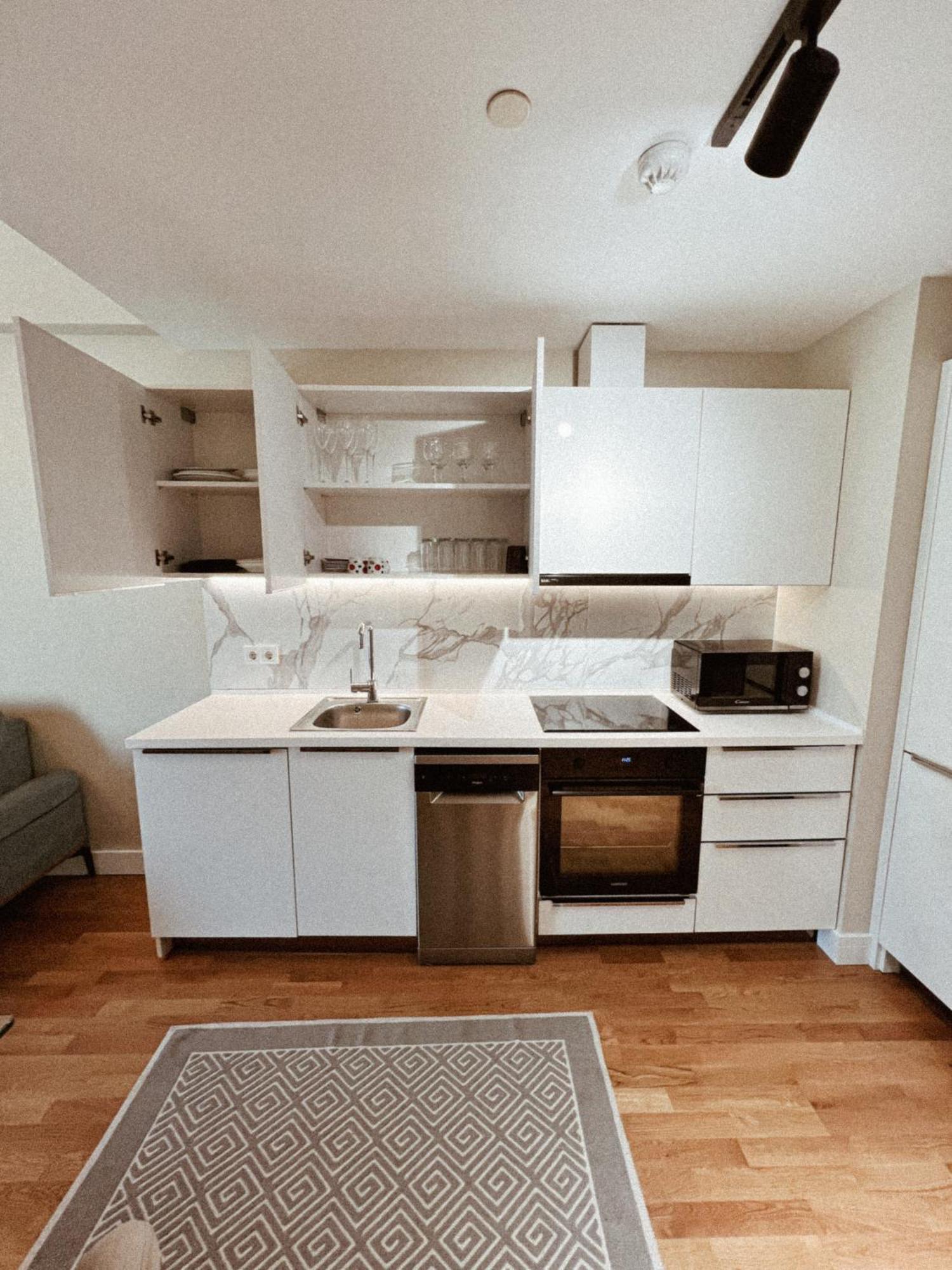 180° View Apartment In Diamond Building Skopje Extérieur photo