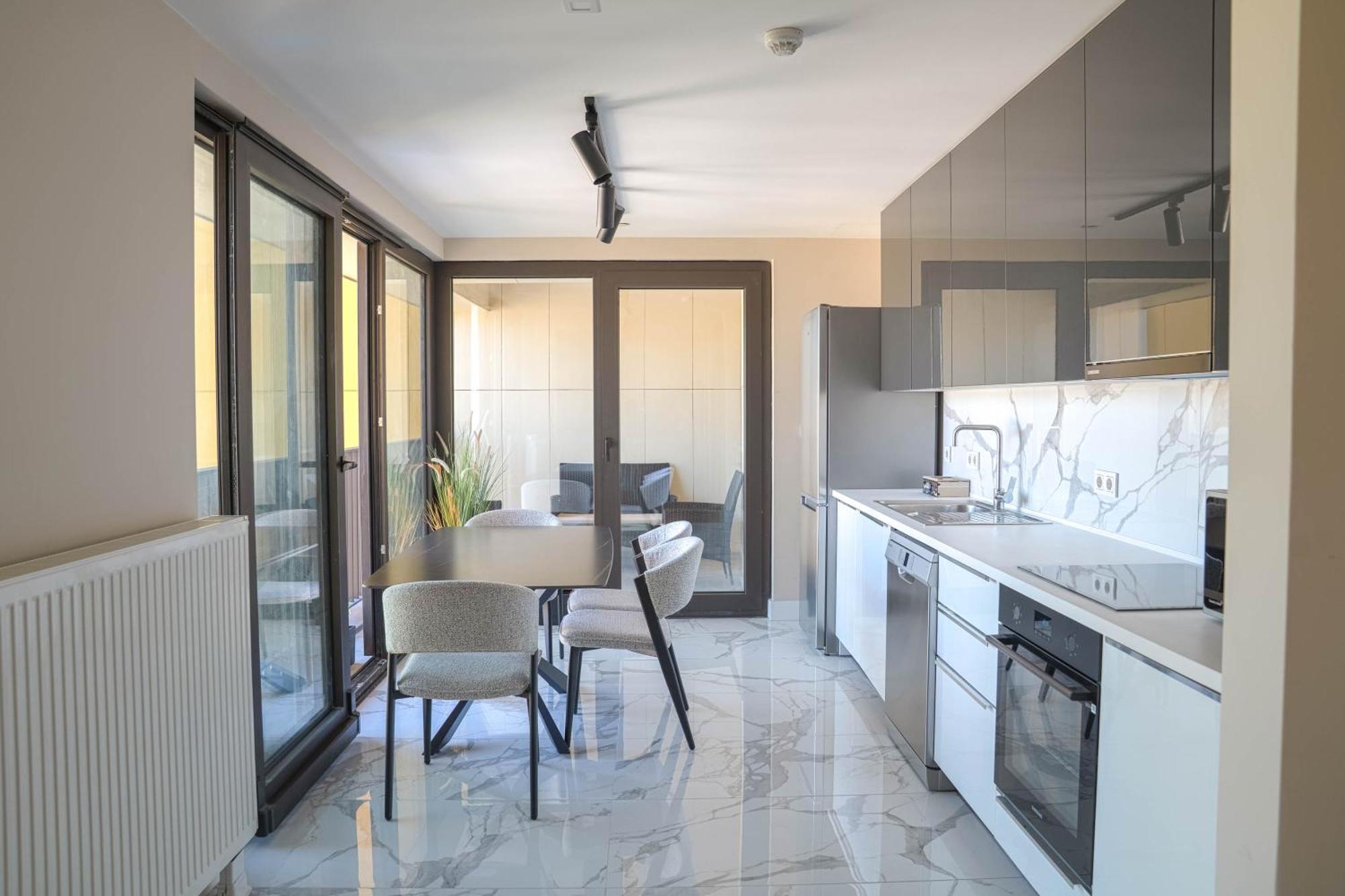 180° View Apartment In Diamond Building Skopje Extérieur photo