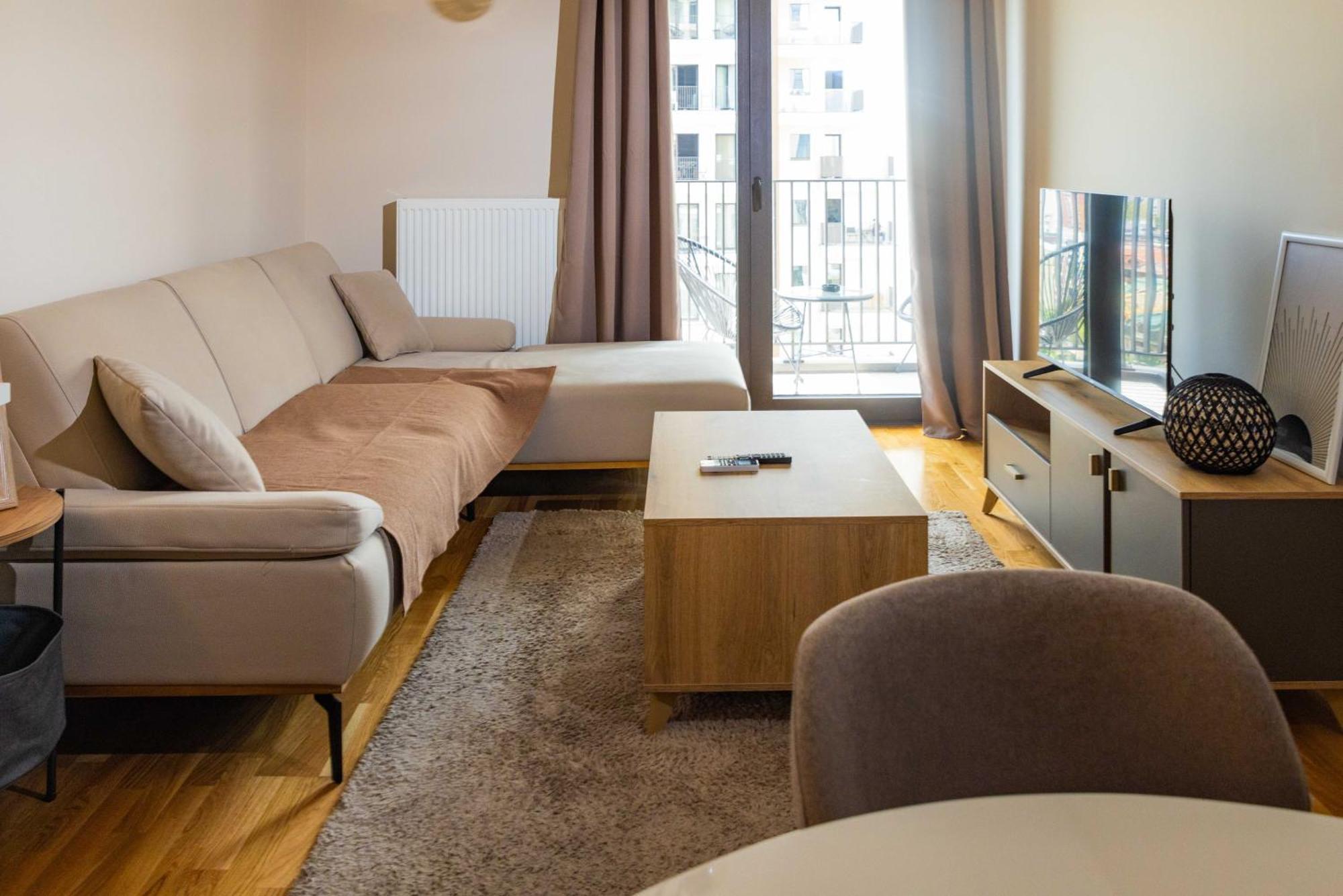 180° View Apartment In Diamond Building Skopje Extérieur photo